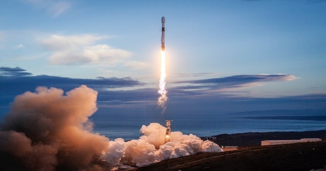 SpaceX Sets New Record by Launching 143 Satellites Into Orbit at Once
