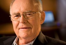 Intel Co-Founder Gordon Moore Dies at the Age of 94